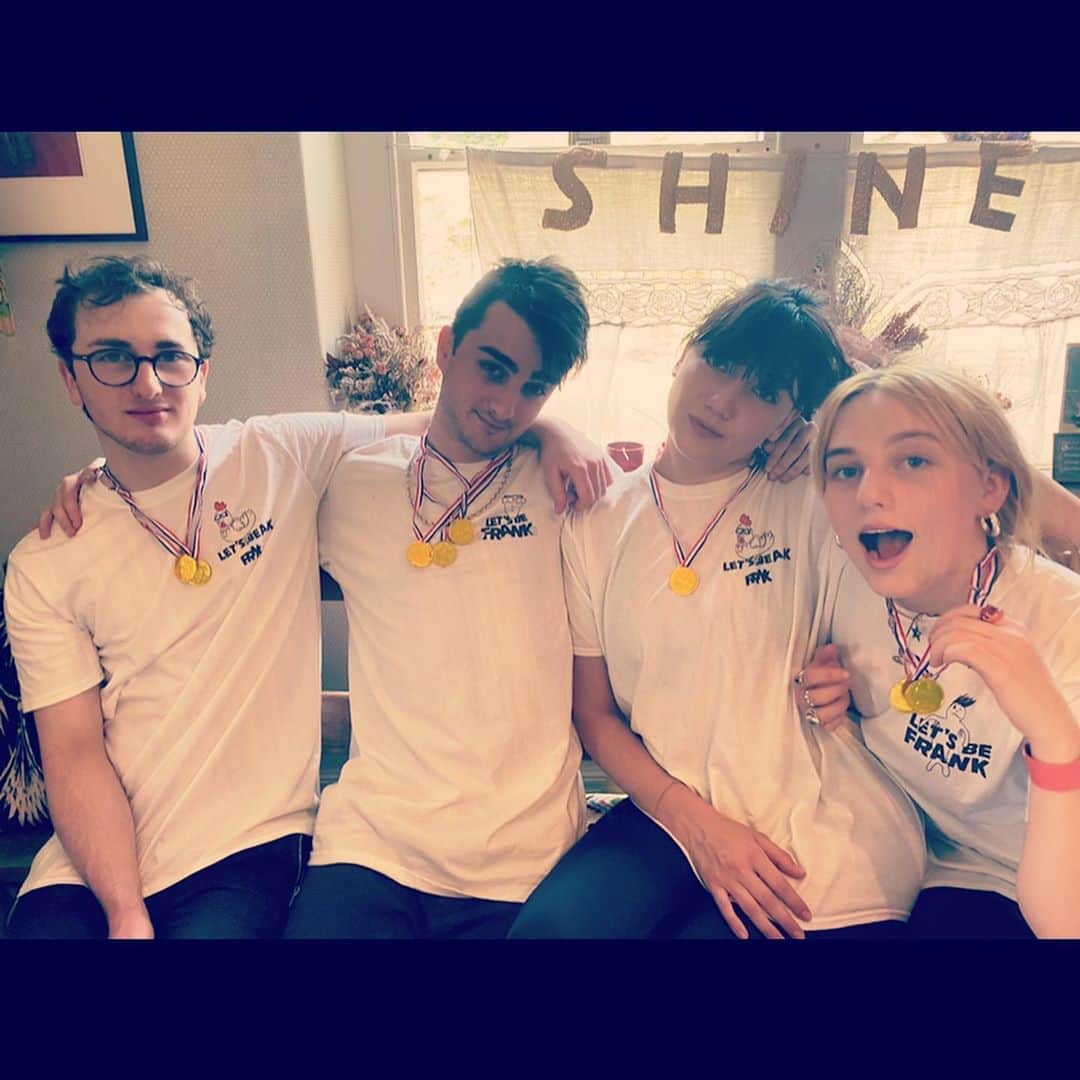 デイジー・ロウさんのインスタグラム写真 - (デイジー・ロウInstagram)「Happiest birthday to my enchanted, eccentric, eclectic & very exciting little brother @alfiegoffey you really do astound me every day with your creativity, your heart, your insight & your joy. There is no one in the world like you & I am so proud of the man you have grown up to become. Happiest birthday bro- I can’t wait to celebrate you ♥️ love you with all my heart and soul to infinity and beyond xoxox」10月9日 16時22分 - daisylowe