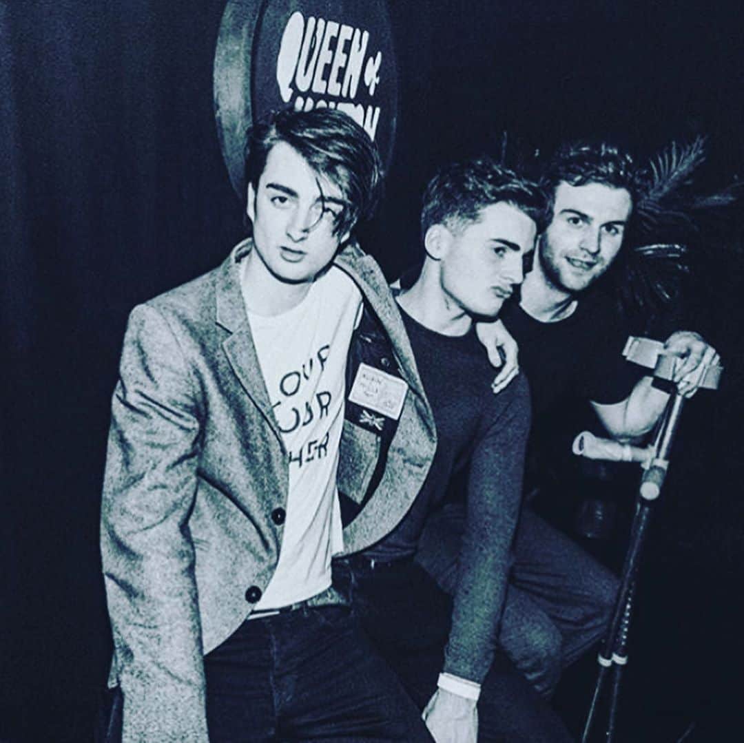 デイジー・ロウさんのインスタグラム写真 - (デイジー・ロウInstagram)「Happiest birthday to my enchanted, eccentric, eclectic & very exciting little brother @alfiegoffey you really do astound me every day with your creativity, your heart, your insight & your joy. There is no one in the world like you & I am so proud of the man you have grown up to become. Happiest birthday bro- I can’t wait to celebrate you ♥️ love you with all my heart and soul to infinity and beyond xoxox」10月9日 16時22分 - daisylowe
