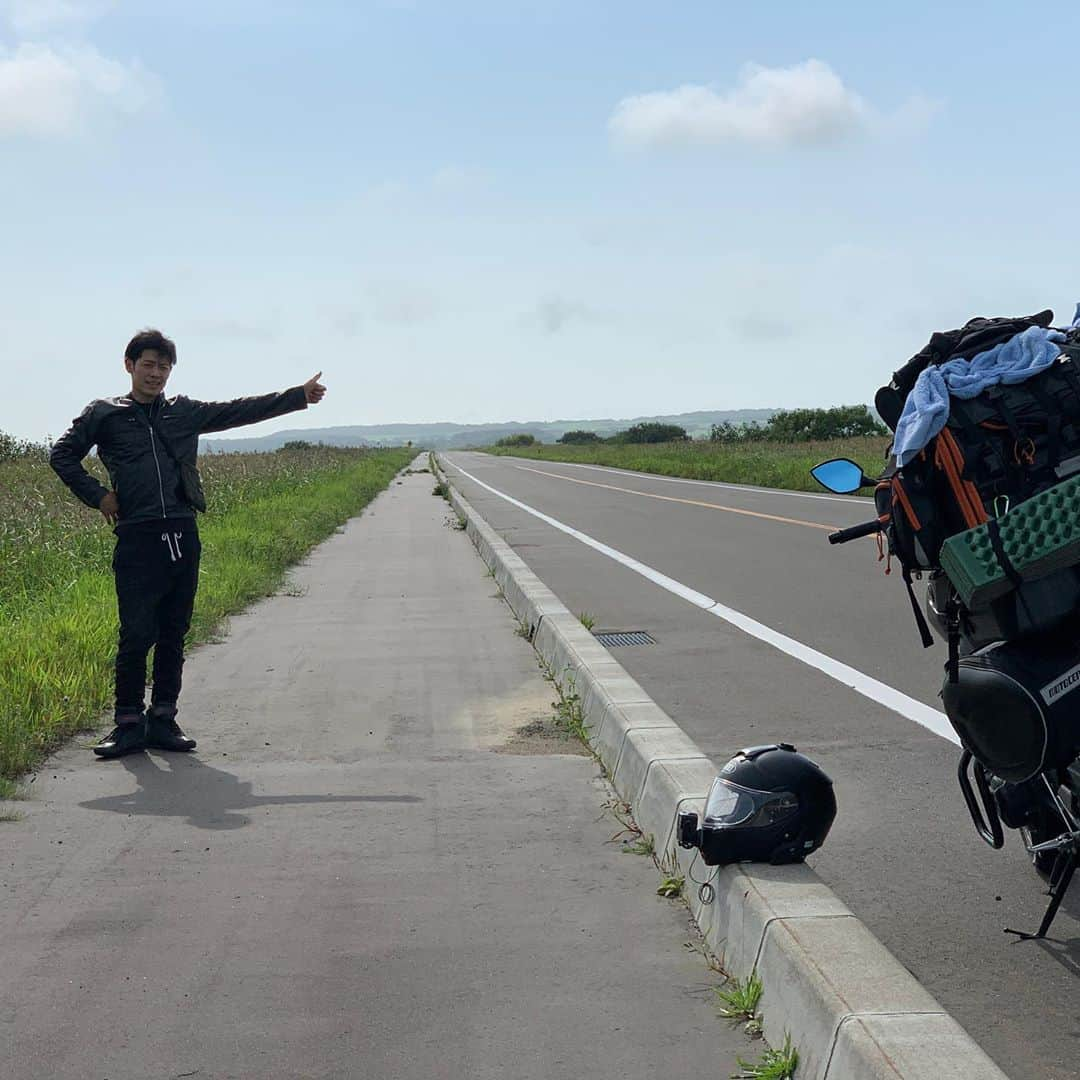 森公平さんのインスタグラム写真 - (森公平Instagram)「北海道ツーリングのお気に入り風景10選！！  #オロロンライン #エヌサカ線 #日本最北端 #宗谷岬 #サロベツ原野 #鹿の湯 #然別野営場 #クリオネキャンプ場 #青い池 #かなやま湖畔キャンプ場 #北海道ツーリング #キャンプ #キャンプツーリング #yamaha #mt09 #無加工」10月9日 16時27分 - mori_koheidesu