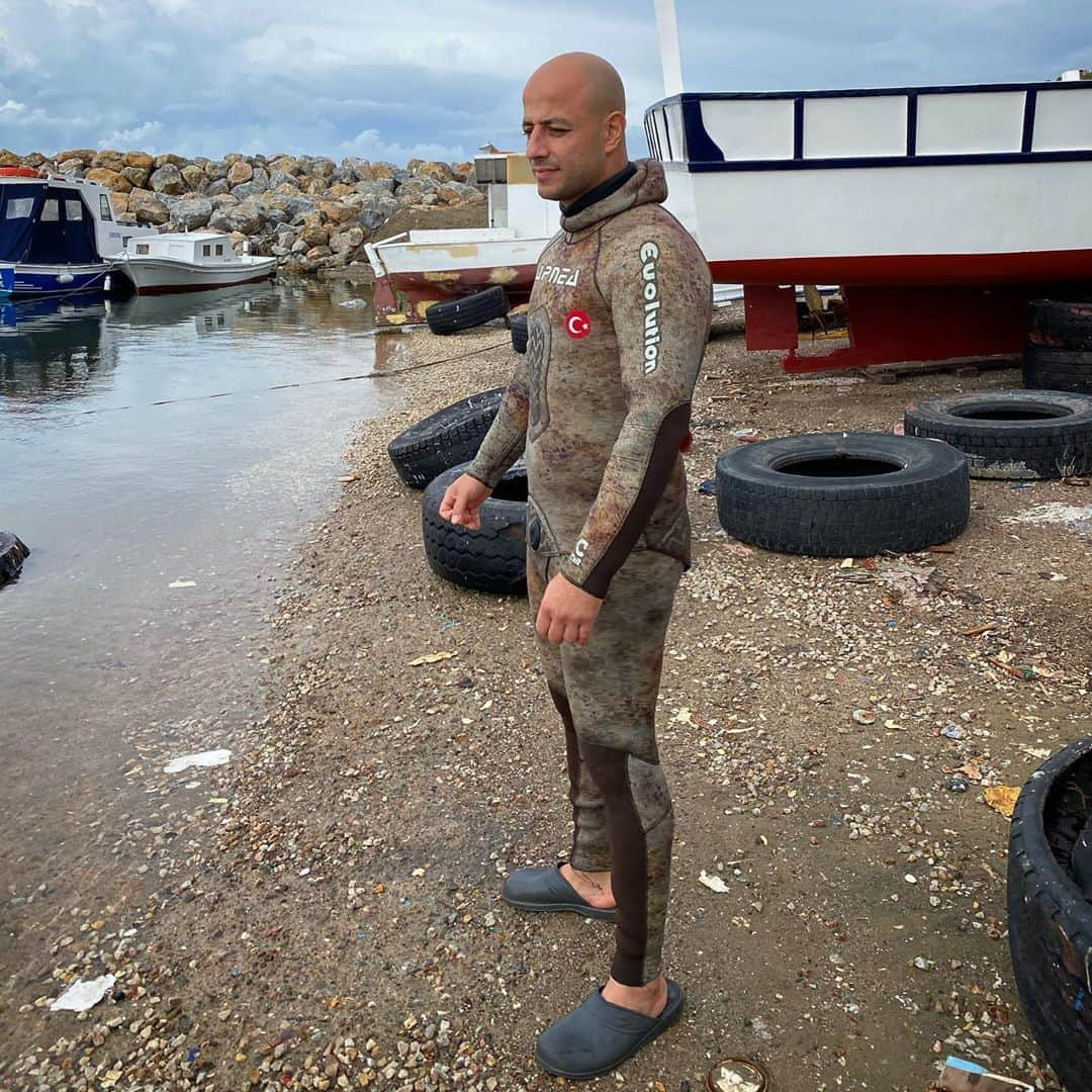 マヘル・ザインさんのインスタグラム写真 - (マヘル・ザインInstagram)「Day 2️⃣ let’s go 😉🤿 #spearfishing in #çanakkale 🇹🇷」10月9日 16時41分 - maherzainofficial