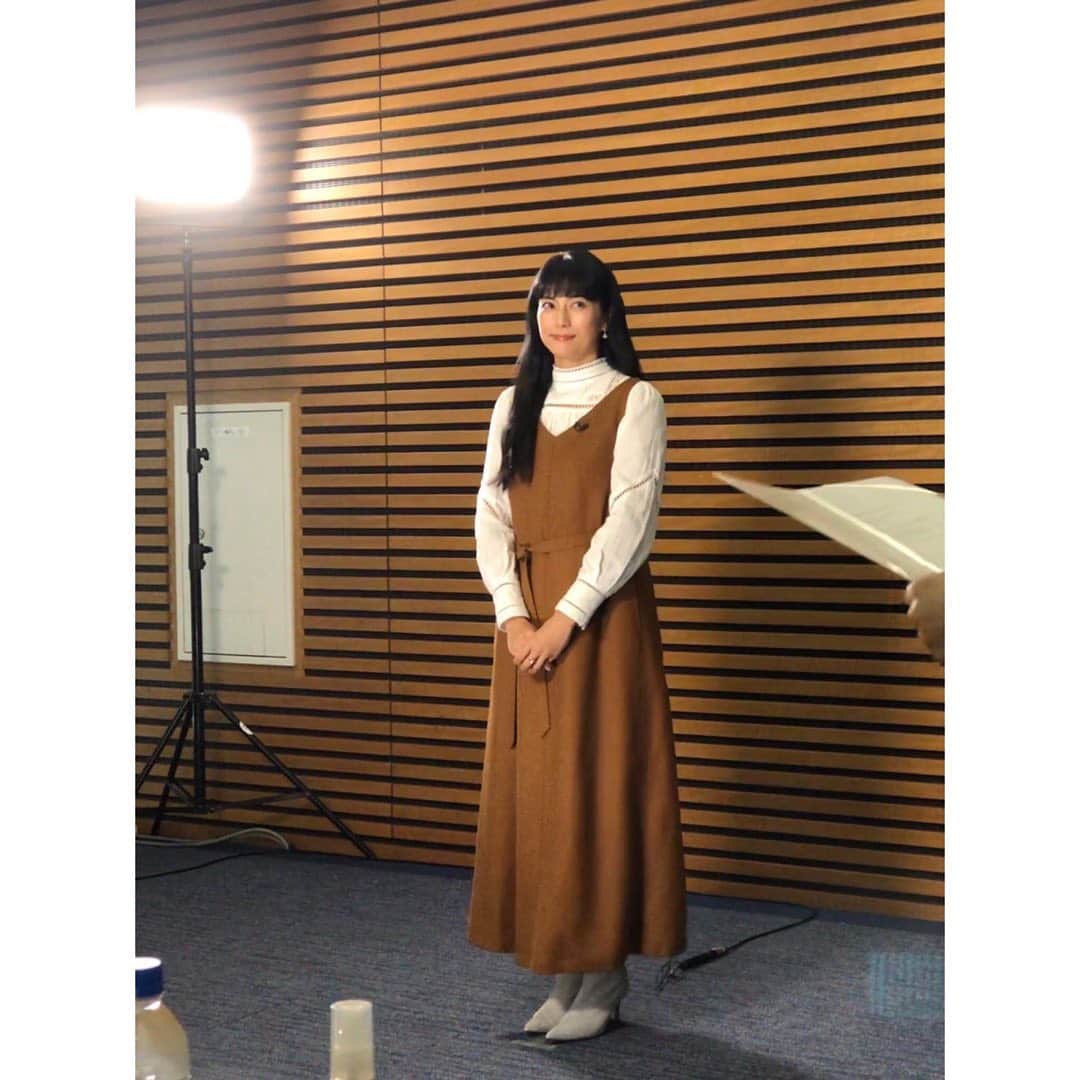 柴咲コウのインスタグラム：「本日10月9日は朝から夕方まで日テレ番組にたくさん出させていただきました🐈✨ スタジオには「35歳の少女」ポスターが壁一面に！  いよいよ明日、初回放送です。 望美が長い眠りから、目覚めます。  #三十五歳の少女 #10月10日よる10時スタート #日テレ」