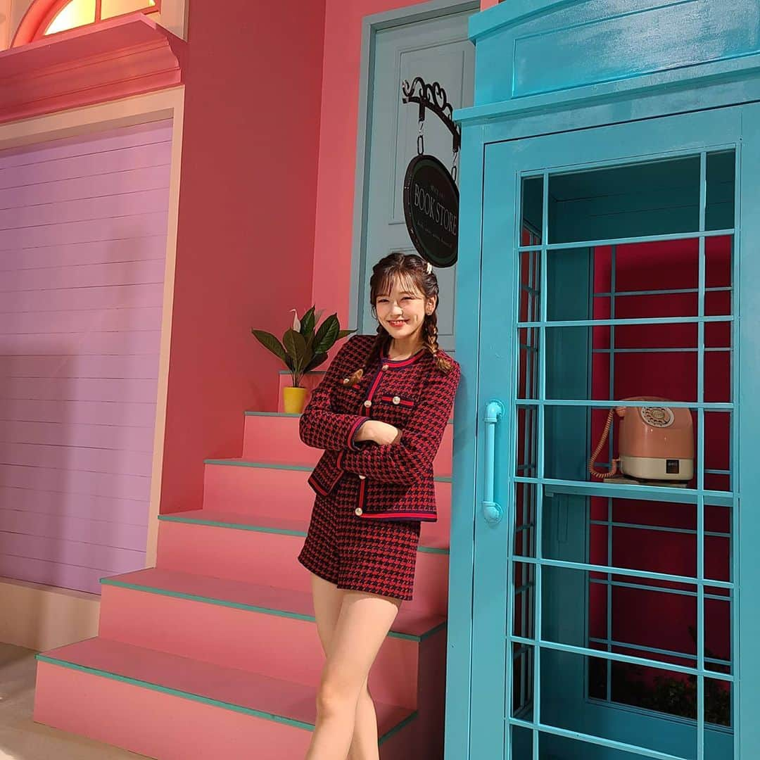 IZ*ONEさんのインスタグラム写真 - (IZ*ONEInstagram)「❤👧Beware❤👧  #유진 #ユジン #IZONE #아이즈원 #アイズワン」10月9日 17時31分 - official_izone