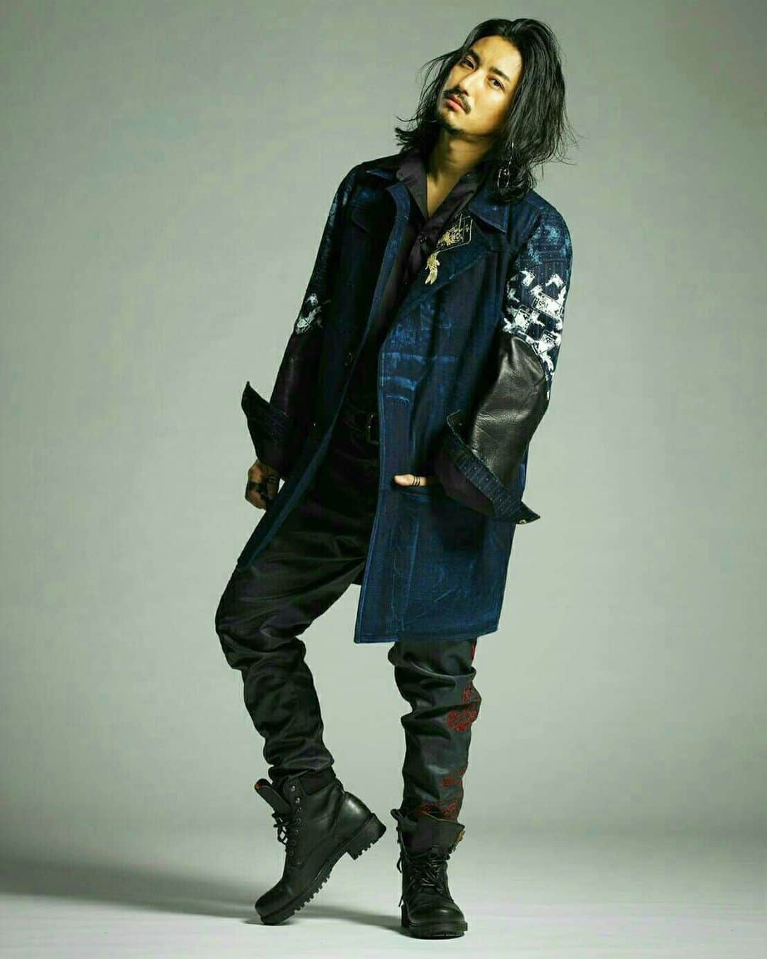 三木崇史さんのインスタグラム写真 - (三木崇史Instagram)「近々自分の一番好きな模造刀を竹光に改造しようかな 刀 模造刀 竹光  katana sword 改造 日本 サムライ 侍 samurai japan 芹沢鴨 愛用 幕末 新選組 京都 京  斬る 殺陣 世界 海外 world ...