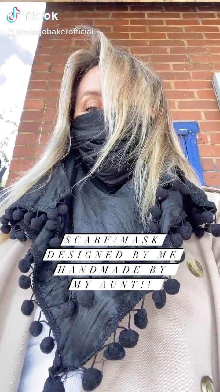 JO BAKERのインスタグラム：「S C A R F • M A S K 🇬🇧 When prepping for #venicefilmfestival I sat with my aunt (who is retired but used to run Manchester university Art/Textiles Dept) ...she said she just made a few masks and it gave me an idea. I bought the material from a small haberdashery village shop (100% silk) and off she went with my design. This is it... will show you how it folds down to a normal scarf... on my stories!!  SHOULD I MAKE THESE ?? Who would buy one?? 🤷🏼‍♀️」