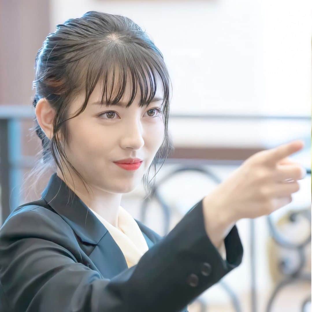 好きな芸能人のインスタグラム：「いろんな髪型のべーやん😍  #浜辺美波#はまべみなみ #hamabeminami」