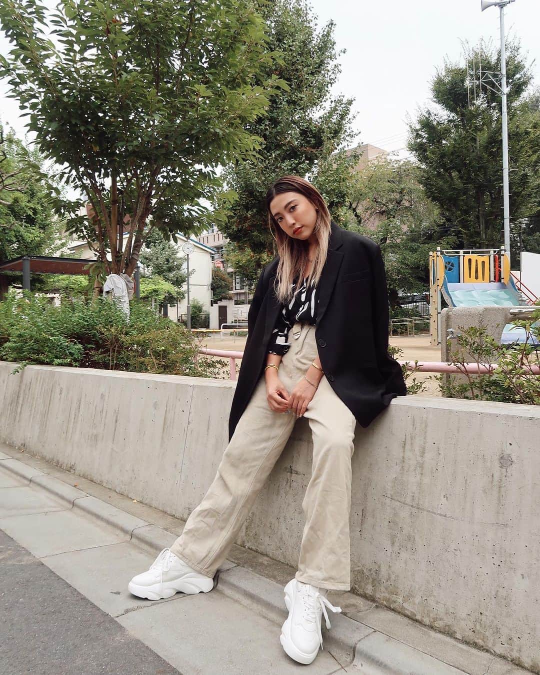 のインスタグラム：「もう #fearlessfashionistas チャレンジには参加してくれたかな😻？ @paypal_jp と @wish がタッグを組んだキャンペーン！この前も載せたこのシャツとパンツどちらも¥3000代なのです！本当お買い得で使えるアイテムが多いのでぜひチェックしてチャレンジに参加してみてね！wishアプリ内で”PAYPALFASHION20”というクーポンコードを入れ、初めてPayPal決済をすると¥550オフになるのでキャンペーンは10/14までなのでこの機会に是非お買い物してみてください❤️ #pr」