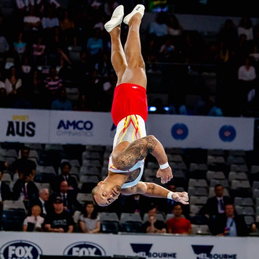 エミリー・チャンのインスタグラム：「The last series of my melbourne world cup pics 😌📸  @rayderleyzapata 🇪🇸@ali_zahran 🇪🇬 @ngkckelvin 🇭🇰   #gymnastics #worldcup #melbourne #spain #hongkong #egypt #sports #sportsphotography」