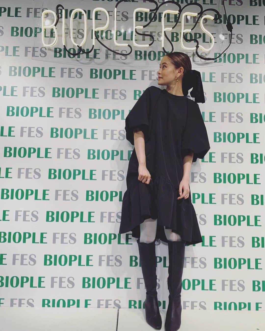 emmaさんのインスタグラム写真 - (emmaInstagram)「BIOPLEFES×フィガロジャポン にてトークショーでした💗 配信で観て頂いた皆様、ありがとうございました！ 女性にとってすごく大切な「温活」について話させて頂きました🛁 身体を温める事は免疫を上げる意味でもかなり重要で私自身すごく意識している部分です。実はすごく美容好きな私、BIOPLE fes とても楽しかったです🙏🏻  Hair&Make : @mikako888  Stylist : @tomokojima__」10月9日 18時59分 - okss2121