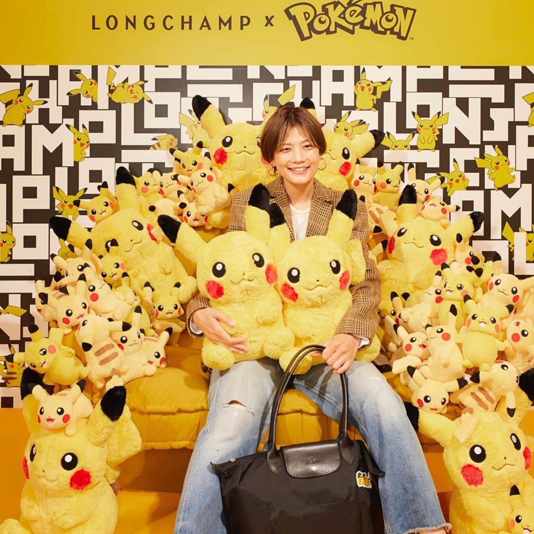 石川瑠利子さんのインスタグラム写真 - (石川瑠利子Instagram)「. . 🌟Longchamp×Pokemon  Launchi Preview🌟 . ピカチューがたくさんいるバッグも、私が持っているピカチューがちょこっといるバッグも可愛い🥳💕 ポケモン好きにはたまらないコラボだね🐥❤️ . . #longchamp #ロンシャン #LongchampxPokemon #pokemon #fashion」10月9日 18時53分 - ruriko_ishikawa