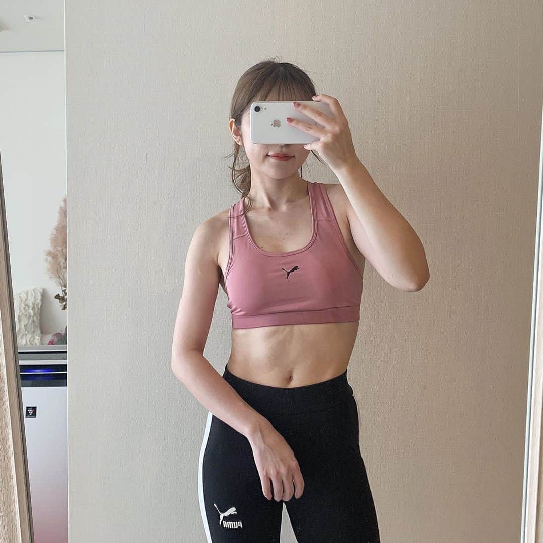 maari watanabe(まありん)さんのインスタグラム写真 - (maari watanabe(まありん)Instagram)「少しずつだけど、 頑張ればぜーーーーったいにカラダは変わる✨ 大嫌いだった二の腕も、 少しずつ好きになれてる気がする。 まだまだ頑張ろう🔥 頑張りたい💕  全身コーデ　@pumajapan  ㅤㅤㅤㅤㅤㅤㅤㅤㅤㅤㅤㅤㅤ .*⑅︎୨୧┈︎┈︎┈︎┈︎┈︎┈︎┈┈︎┈︎┈︎┈︎┈︎୨୧⑅︎* .」10月9日 19時09分 - manyo_wt