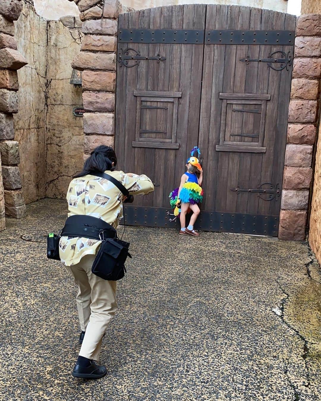 tiahy__さんのインスタグラム写真 - (tiahy__Instagram)「Kevin is wild and free. She is not shy at all. . I think Taia is just like her😂. . . .  July 4. . #Kevin_taia#disney#tokyodisneysea#taiacostume#カールじいさんの空飛ぶ家#pixar #ディズニーコスチューム#ディズニー衣装」10月9日 19時11分 - tiahy__disney