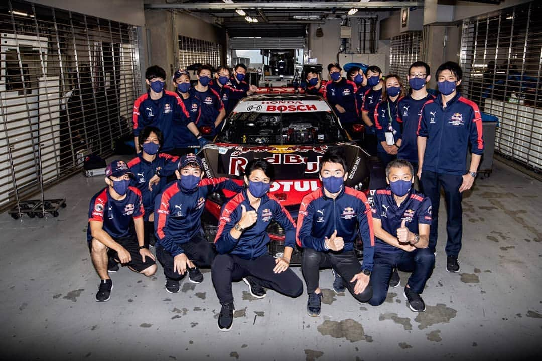 中野信治さんのインスタグラム写真 - (中野信治Instagram)「Super GT Round 5 @ Fuji speedway  欲しいのはインスピレーション  #teamredbullmugen #honda #motor #motul #richardmille #team #inspiration  📷 Sho」10月9日 19時27分 - shinjinakano