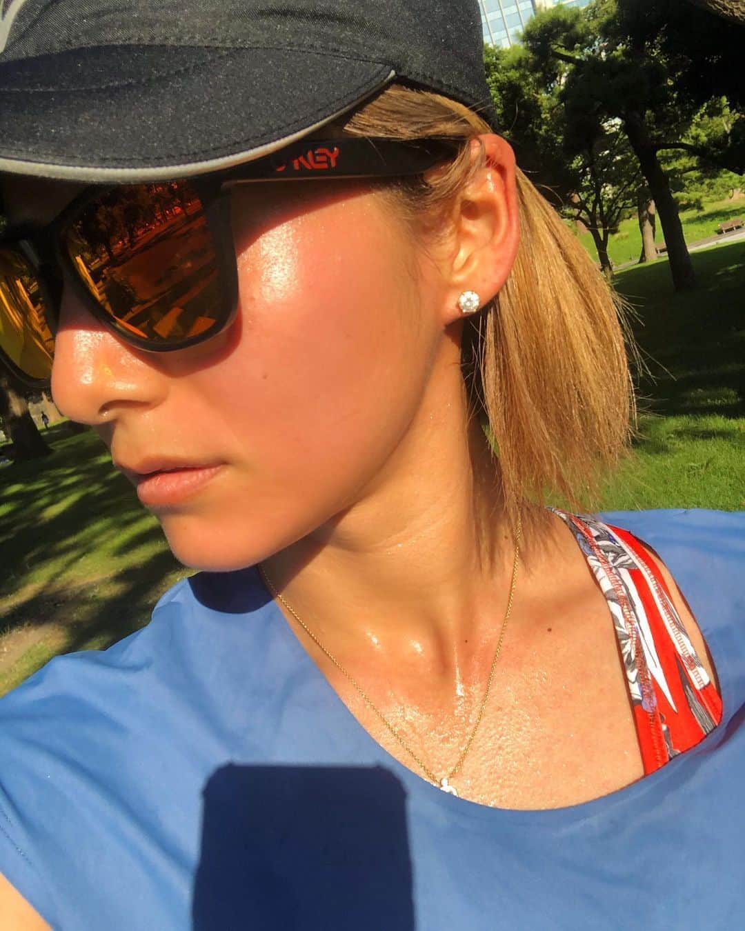 のインスタグラム：「本日BSコンシェルジュたくさんの方が見てくれて嬉しかったです🥺﻿ ﻿ 見たよーってタグ付けしてくれたりLINEしてくれたり幸せです🥺←DMよりも嬉しいのよ﻿ ﻿ 告知してないのに🥺←しろよ﻿ ﻿ 今日寒かったから暑い時の汗だくのあたしを載せて寒さを忘れよ🥺←無理ある﻿ ﻿ 10月11日午後5時からランスマ倶楽部始まります🥺←早めの告知﻿ ﻿ そしてYouTubeでポップライン( @poplinehagi  @popline.kazuki )のランニング魂にも出演しております🥺←ストーリー見てね﻿ ﻿ #run #running #marathon #フルマラソン #マラソン #マラソン女子 #人生自由自在 #走る女子 #ファッション #ウェア #楽しく走る #ランニング #ジョギング」