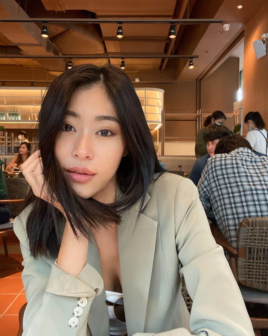 イプシー・キーラティさんのインスタグラム写真 - (イプシー・キーラティInstagram)「If you come a little closer , 🤍」10月9日 20時00分 - gypsykeerati