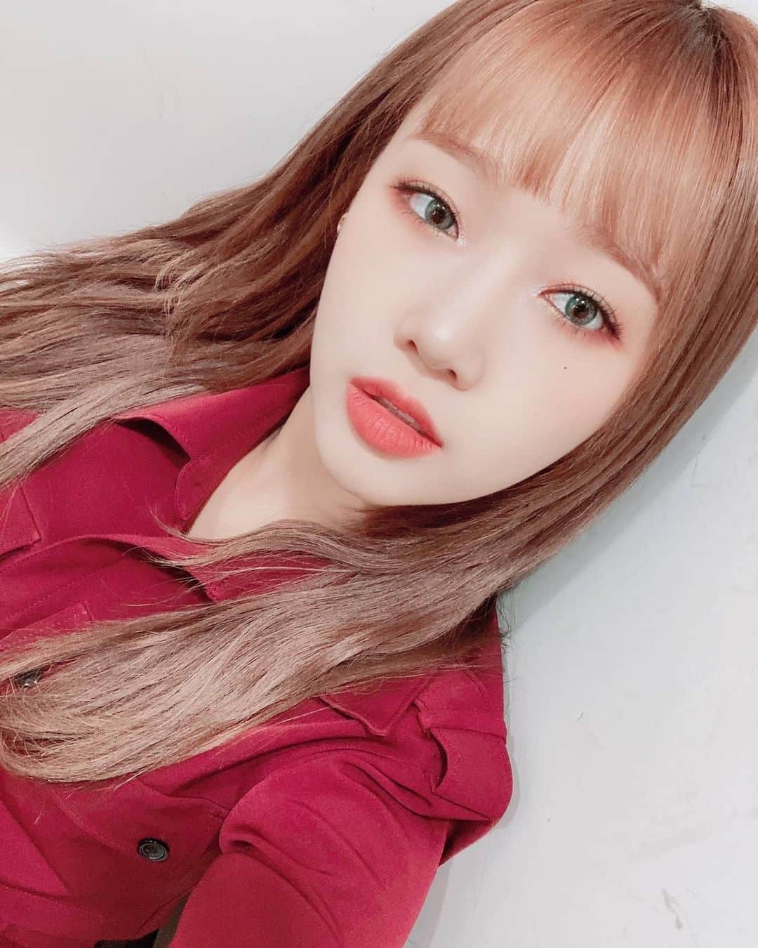 チェ・ユジョンのインスタグラム：「NEW RULES 💎 MUSIC BANK  뮤뱅완료 ☑️  #유정🌻  #위키미키 #NEW_RULES #WEKIMEKI #CHOIYOOJUNG #최유정 #YOOJUNG」