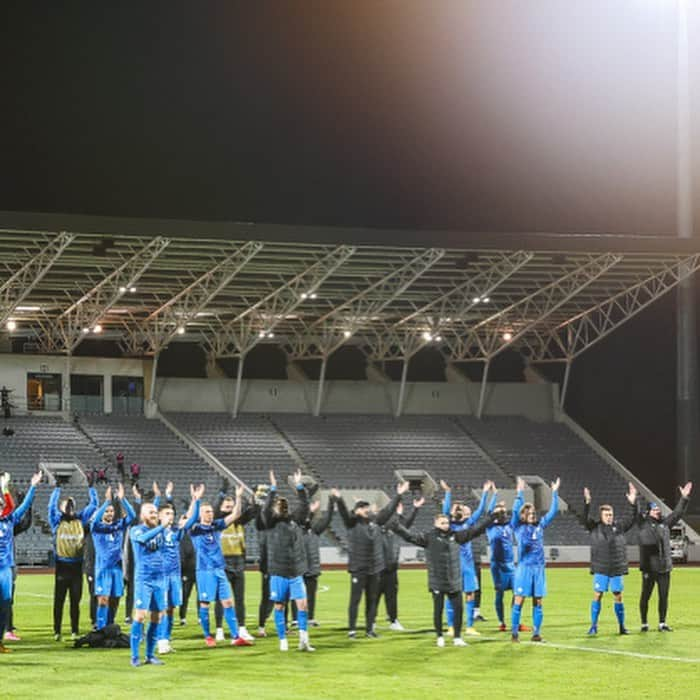 アルフレズ・フィンボガソンさんのインスタグラム写真 - (アルフレズ・フィンボガソンInstagram)「A W with this band never gets old! One step closer to our goal #EURO2020」10月9日 20時08分 - alfredfinnbogason