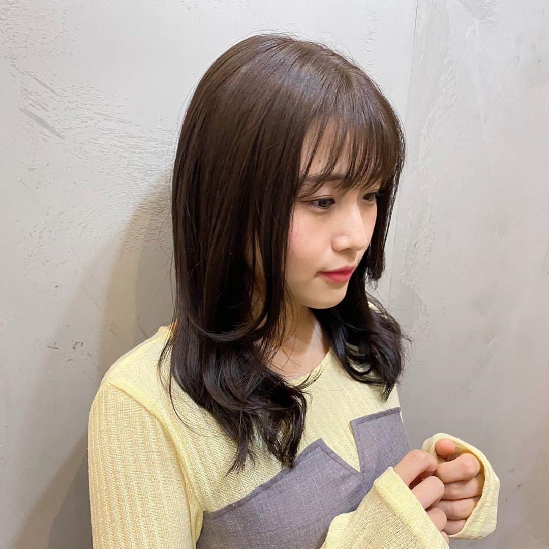 のインスタグラム：「spicaさんでカット&カラーをしていただきました‪✂︎‬ #ほめて ．‬ 写真の時以外はずっとマスクごしではありましたがakemiさんに会えて癒されました‪✂︎‬」