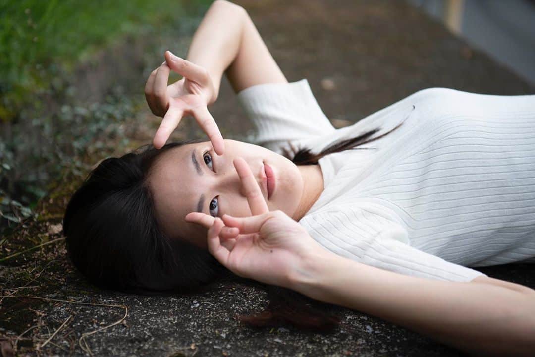 小篠恵奈さんのインスタグラム写真 - (小篠恵奈Instagram)「映画「あざみさんのこと」明日公開、観てね。舞台挨拶もあるよ。 「ある殺人、落葉のころに」も公開中だよ。 どちらも素敵な映画だよ。2枚目はどちらも素敵な映画だよっていう顔。  #小篠恵奈 #小篠専用タグ 📷@a.smidori」10月9日 20時36分 - koshino_ena