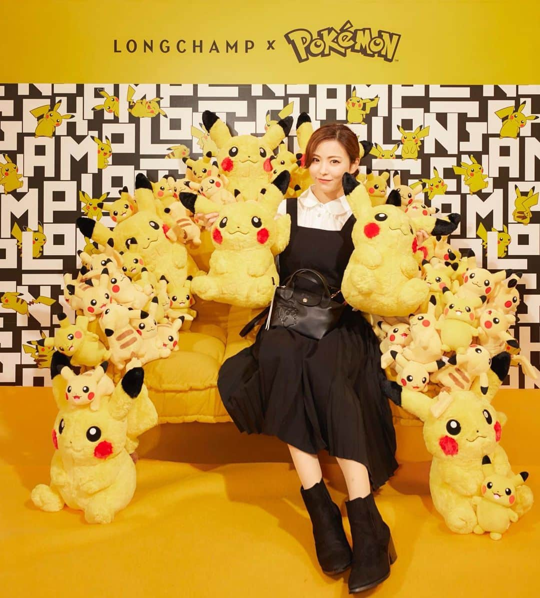 河村美咲さんのインスタグラム写真 - (河村美咲Instagram)「Longchamp x Pokémon Collaboration お披露目イベントに参加してきますた😍 ピカチュウ大量でテンションあがりました⤴︎ うつってるバックもピカチュウコラボのものです❤️  #ロンシャン #LongchampxPokemon @LONGCHAMP #ピカチュウ #ピカチュウ大量発生チュウ」10月9日 20時33分 - misaki_haaan