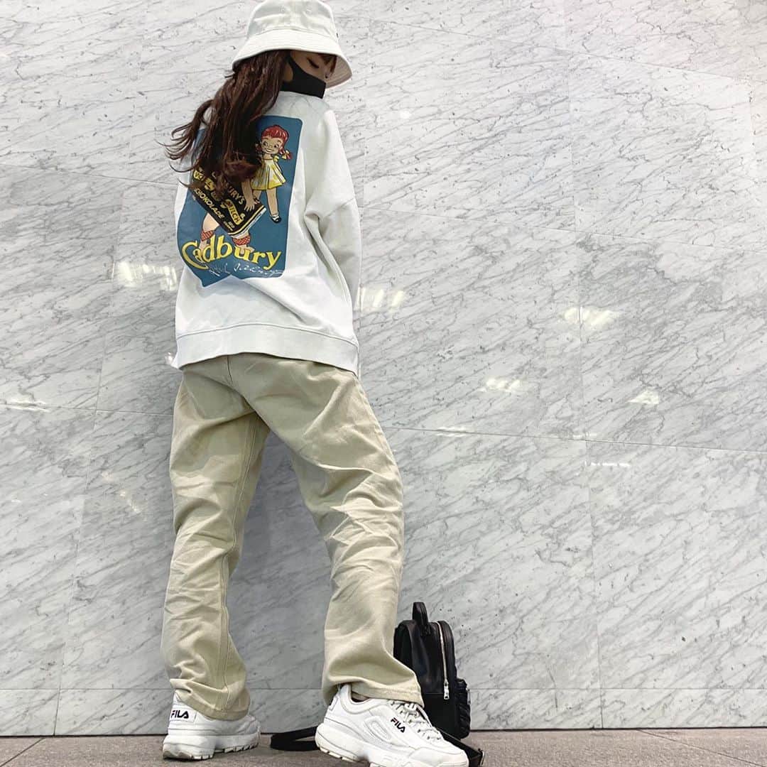のインスタグラム：「秋服全然持っとらんけん 最近通販めちゃくちゃみよる😂 #beep」