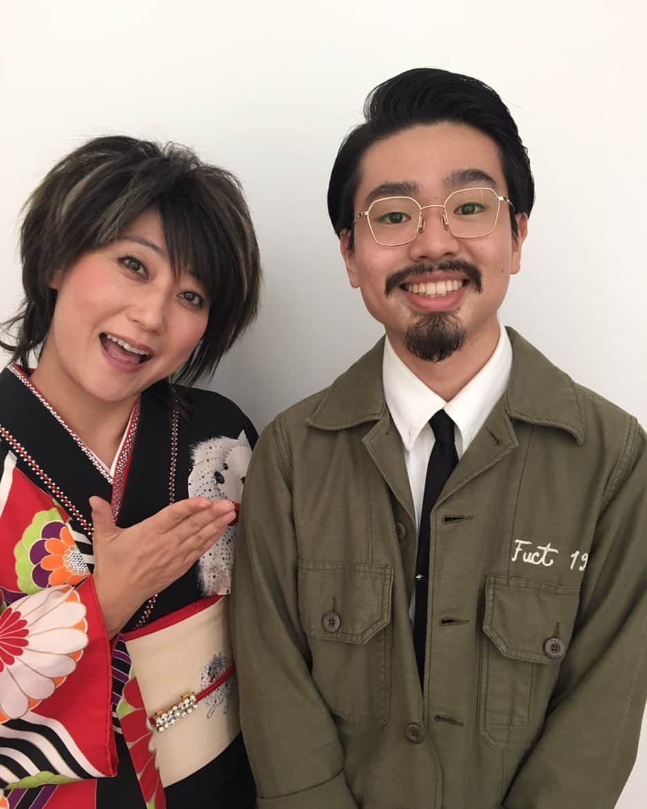 水谷千重子さんのインスタグラム写真 - (水谷千重子Instagram)「以前ハマ・オカモトちゃんとジョインした時のお写真よ！ 今度友近ちゃんがラジオイベントでお世話になるわけよ👏👏🙇‍♀️🙇‍♀️ 友近ちゃんは勝手に彼氏って言ってるみたいよ🙊🤣 そうなると浜ちゃんのことお父さん菜摘ちゃんのことお母さんって呼ぶことになるわよ🤣 バカ言ってる😘 ナイスガイの彼とのトーク楽しみだわ✌️ インスタでは（応募はこちらから）のところ開かないんだっけ？ ダメならストーリーに載せます😅🙇‍♀️ THE TRAD初オンラインイベント開催決定!! 2020年11月9日(月) ＭＣ：ハマ･オカモト　吉田明世 ゲスト：友近、井上苑子（ライブ） みんなで音楽談義！参加は無料！オリジナルマフラータオルとタピオカドリンクをプレゼント。 こだわりあるタピオカドリンクを"タピシェア"しながら、 みんなで音楽を語り合い豊かな時間をシェアするイベントです。 応募締切り：10月22日（木） 応募はこちらから！ https://peatix.com/event/1626489/view?k=e5bd9c35263709007705c6c0a56faf3f7d29769e #ハマ・オカモト #吉田朋世 #ラジオイベント #TOKYO FM #雅功パパ #菜摘ママ #バカ言ってる」10月9日 20時50分 - mizutanichieko