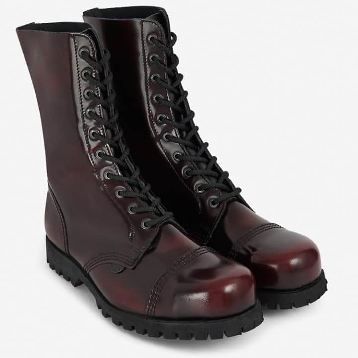 アンダーグラウンドのインスタグラム：「The Original Steel Cap - this is the Commando Boot- the 10 eyelet option- built on a rubber sole with internal steel cap and  a lux black coated Burgundy leather that has had the top black coat partially rubbed off to produce a stunning look.⁠ ⁠ Available from our online store⁠ ⁠ ⁠ #UndergroundEngland #UndergroundShoes #Underground #SteelToe #SteelToeBoots #SteelCaps #SteelCapBoots #LaceUpBoots #algender #Comabtboots #militaryboots #grungeboots #Steelcapboots #steelcaps #combatboots #grungeboots #militaryboots #leatherboots」