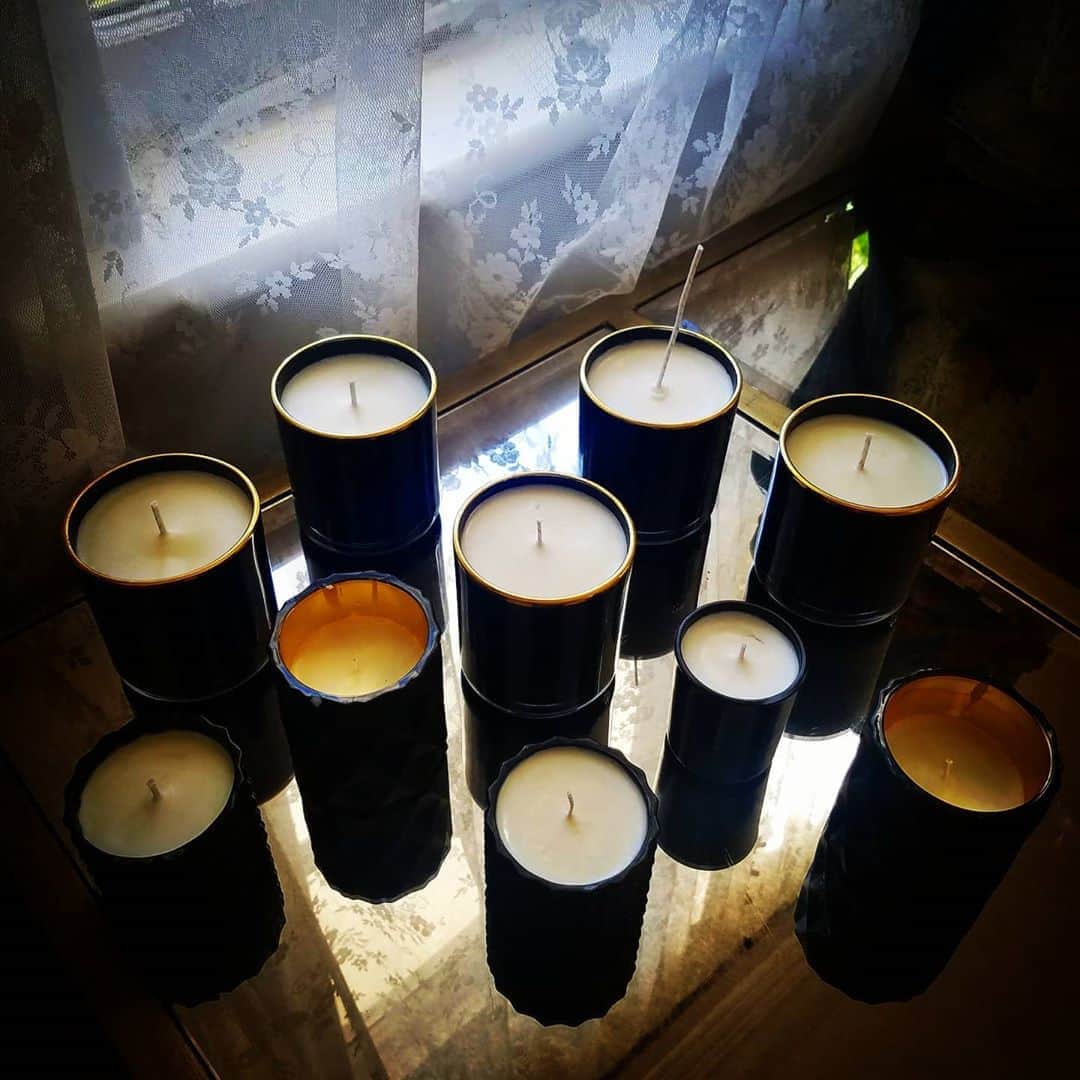 のインスタグラム：「GASOLINE GLAMOUR X SCORPION +  NEW GASOLINEGLAMOUR.COM LAUNCHING 2021  SCORPION CANDLES #ORGANIC #ORGANICSKINCARE #VEGAN #VEGANSKINCARE #CLEANSKINCARE #GREENBEAUTY #CRUELTYFREE #ECOBEAUTY #NONTOXIC #CANDLES  #PERFUME #SKINCARE  #EMPIRE #IDONTQUIT #BURYYOURDOUBTS #OFTENIMITATEDNEVERDUPLICATED #WOMAN #FIGHTER #TRUEGRIT  #TRYME  #THEONLYLAWISSURVIVAL #PLAYFORBLOOD #DONTTAKEANYSHIT  #LOVERULES #RAREFIND #THEONEYOUFEED  #GASOLINEGLAMOUR #GASOLINEGLAMOURXSCORPION #SCORPIONPOWER 🦂🖤👑♠️⚡💎 GUTSY POWERFUL HONEST CLEAN CRUELTY FREE VEGAN SKINCARE 4EVERYONE SMALL BATCH HANDMADE IN LA」
