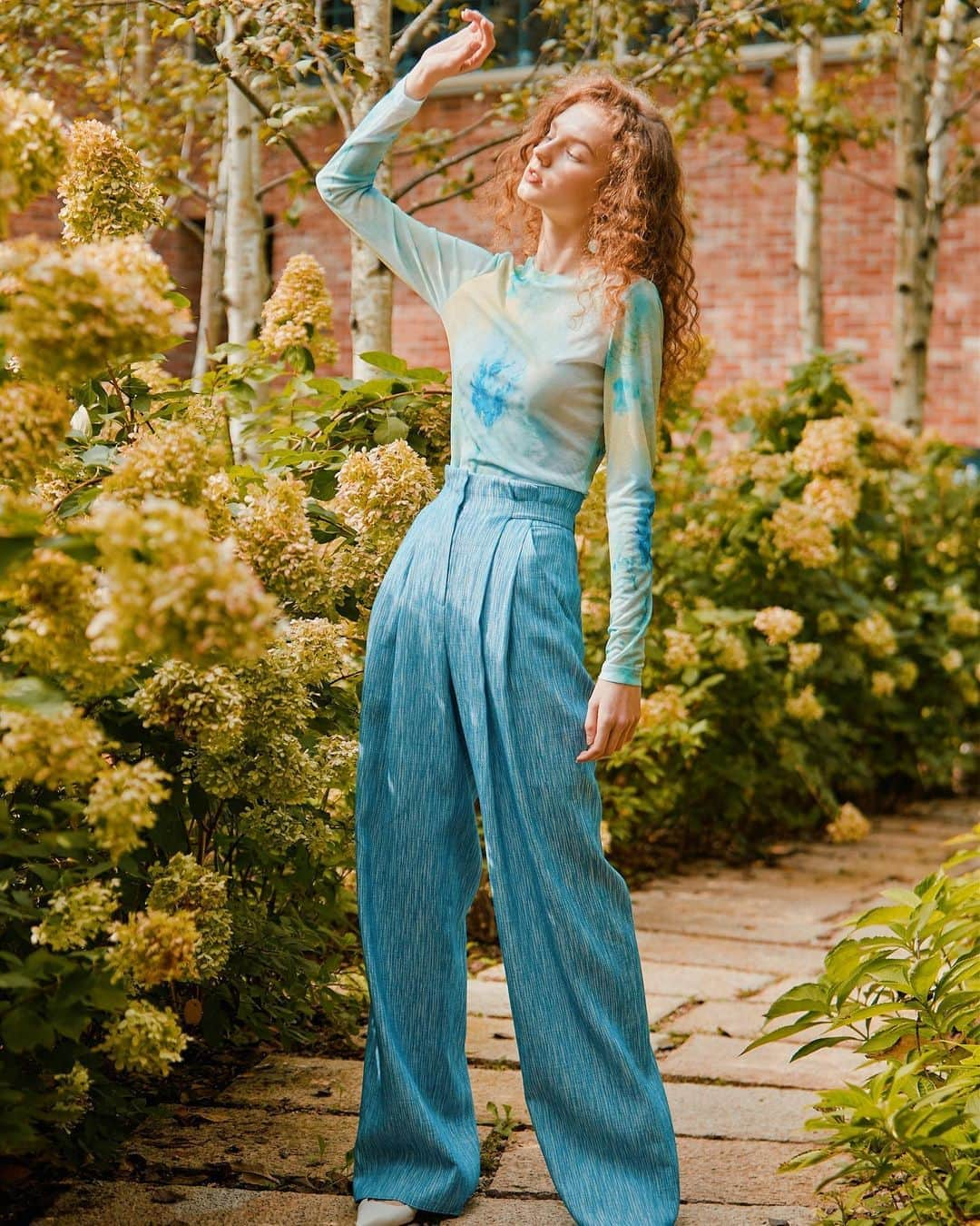 LIECOLLECTIONさんのインスタグラム写真 - (LIECOLLECTIONInstagram)「Le Jardin LIE Spring Summer 2021 Collection⠀⠀⠀⠀⠀⠀⠀⠀⠀⠀⠀⠀⠀⠀⠀⠀ .⠀⠀⠀⠀⠀⠀⠀⠀⠀⠀⠀⠀⠀⠀⠀⠀⠀⠀ .⠀⠀⠀⠀⠀⠀⠀⠀⠀⠀⠀⠀⠀⠀⠀⠀⠀⠀ .⠀⠀⠀⠀⠀⠀⠀⠀⠀⠀⠀⠀⠀⠀⠀⠀⠀⠀ .⠀⠀⠀⠀⠀⠀⠀⠀⠀⠀⠀⠀⠀⠀⠀⠀⠀⠀ .⠀⠀⠀⠀⠀⠀⠀⠀⠀⠀⠀⠀⠀⠀⠀⠀⠀⠀ .⠀⠀⠀⠀⠀⠀⠀⠀⠀⠀⠀⠀⠀⠀⠀⠀⠀⠀ .⠀⠀⠀⠀⠀⠀⠀⠀⠀⠀⠀⠀⠀⠀⠀⠀⠀⠀ #liecollection #이청청 #springsummer #ss21 #preview #romantic #soft #effortless #modernist #tailored #seoulfashionweek #digital」10月10日 7時17分 - liecollection_