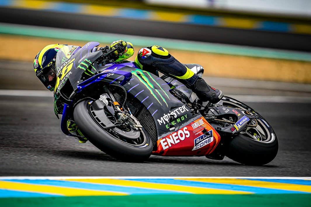 バレンティーノ・ロッシのインスタグラム：「Circuit Le Mans,France Friday,free practice  📸 @falex79 @gigisoldano」