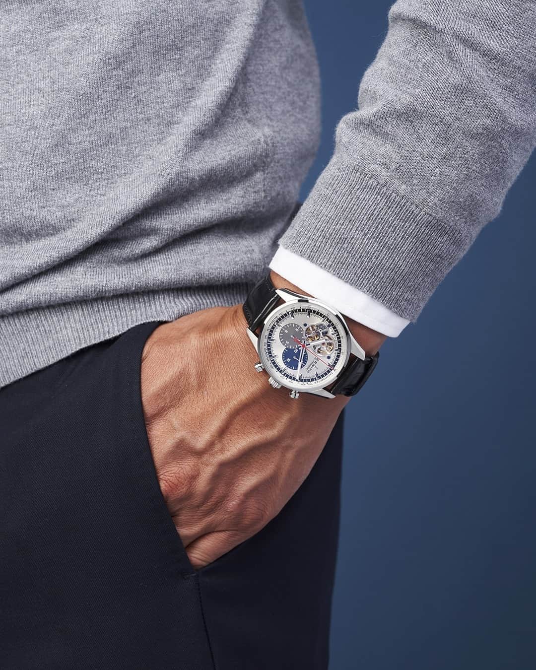 ゼニスのインスタグラム：「#Chronomaster: The essence of the El Primero, the seminal automatic high-frequency chronograph, in a contemporary context: The Chronomaster Open.  #Zenith #ZenithWatches #Watches #Watch #Watchesofinstagram #Watchfam #WatchoftheDay #Luxury #WatchAddict #Watchcollector #Horology #DailyWatch #ElPrimero #Chronograph #VintageWatches」