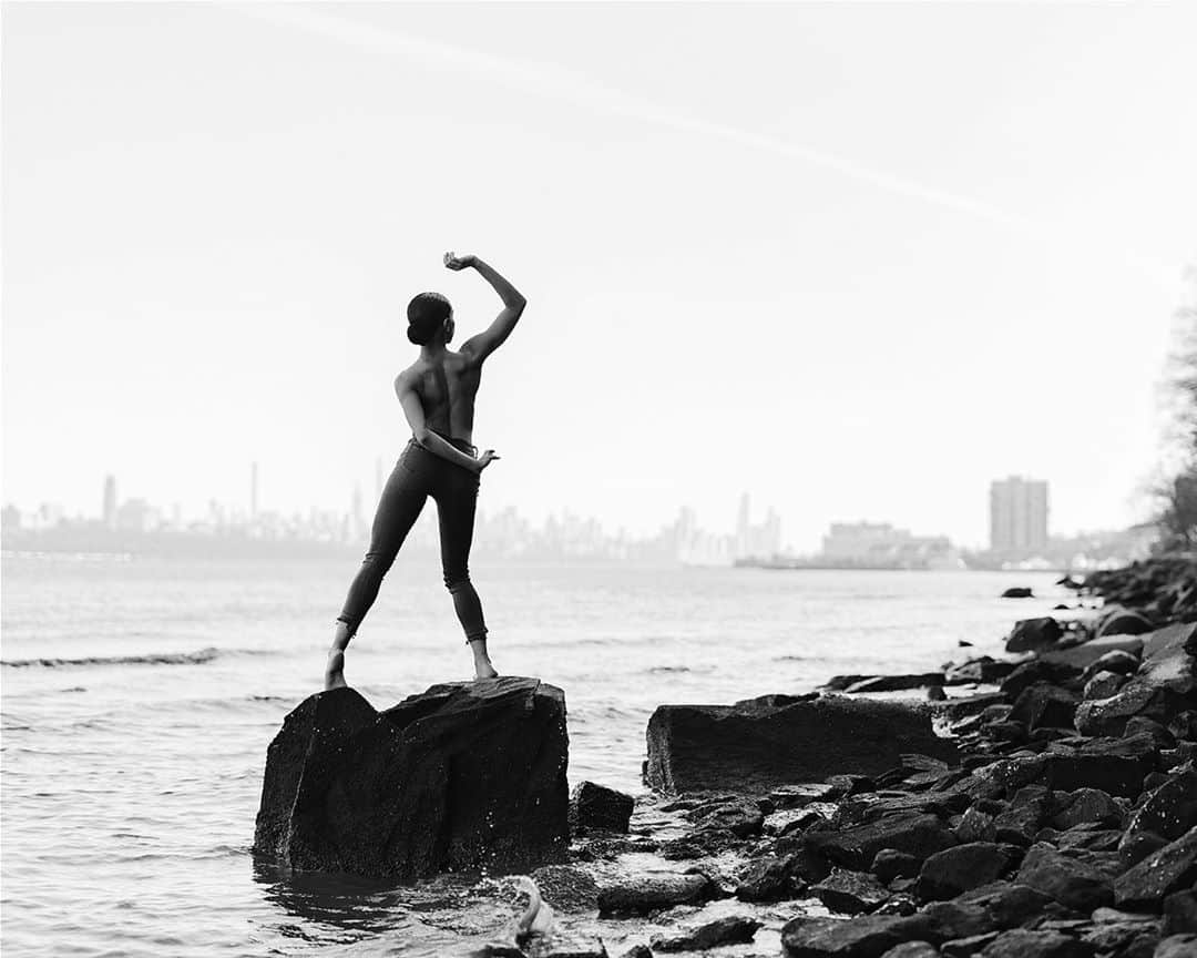 ballerina projectさんのインスタグラム写真 - (ballerina projectInstagram)「𝗠𝗮𝗿𝗶𝘀𝗮 on the Hudson River. #ballerina - @marisaamara #hudsonriver #newjersey #newyorkcity #fortleehistoricpark #ballerinaproject #ballerinaproject_ #dance #denim   𝗕𝗮𝗹𝗹𝗲𝗿𝗶𝗻𝗮 𝗣𝗿𝗼𝗷𝗲𝗰𝘁 𝗯𝗼𝗼𝗸 is now in stock. Go to @ballerinaprojectbook for link.」10月9日 23時10分 - ballerinaproject_