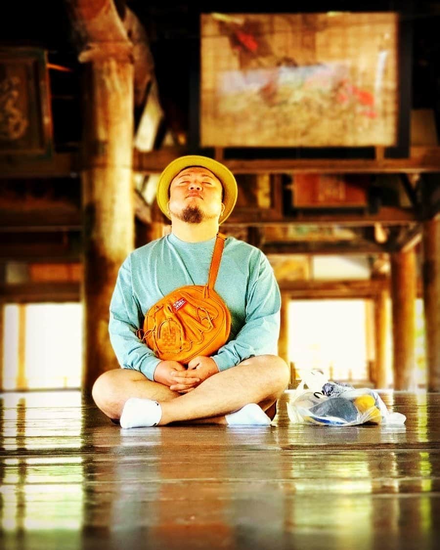 HIPPYのインスタグラム：「LIVEも！楽曲制作も！YouTubeも！ ナレーションも！パーソナリティーも！ ロケも！MCも！リポーターも！  全部楽しい！これからも全部楽しんでやるぜぃ！  ［HIPPY スケジュール］ 10/10（土）7:30〜 NHKテレビ［かたすみ食堂］ナレーション  10/10（土）15:00〜 RCCテレビ［ドラゴンフライズ開幕戦］ゲスト  10/10（土）深夜24:58～ TBS［CDTVサタデー］MVオンエアー！？  10/17（土）ASUKAYAMA MUSIC FES 2020 OTONOTAKI   10/23（金) 15:15〜 テレビ新広島［わんぱく応援団］ナレーション  10/31（月) 21:54～ 広島テレビ［Campus Scope］  TSSスポーツ全力応援［四季彩-SHIKISAI-］ 毎週水曜日 YouTube［ひぴ動］配信中 毎月6日［語り部の会］開催中 毎週水曜日17:05〜NHKラジオ［コイらじ］ 広島テレビ［エキキタおもてなし課］休止中 広島HOMEテレビ［H♪LINE］休止中  HIPPY ホームページ http://hippy-web.com」