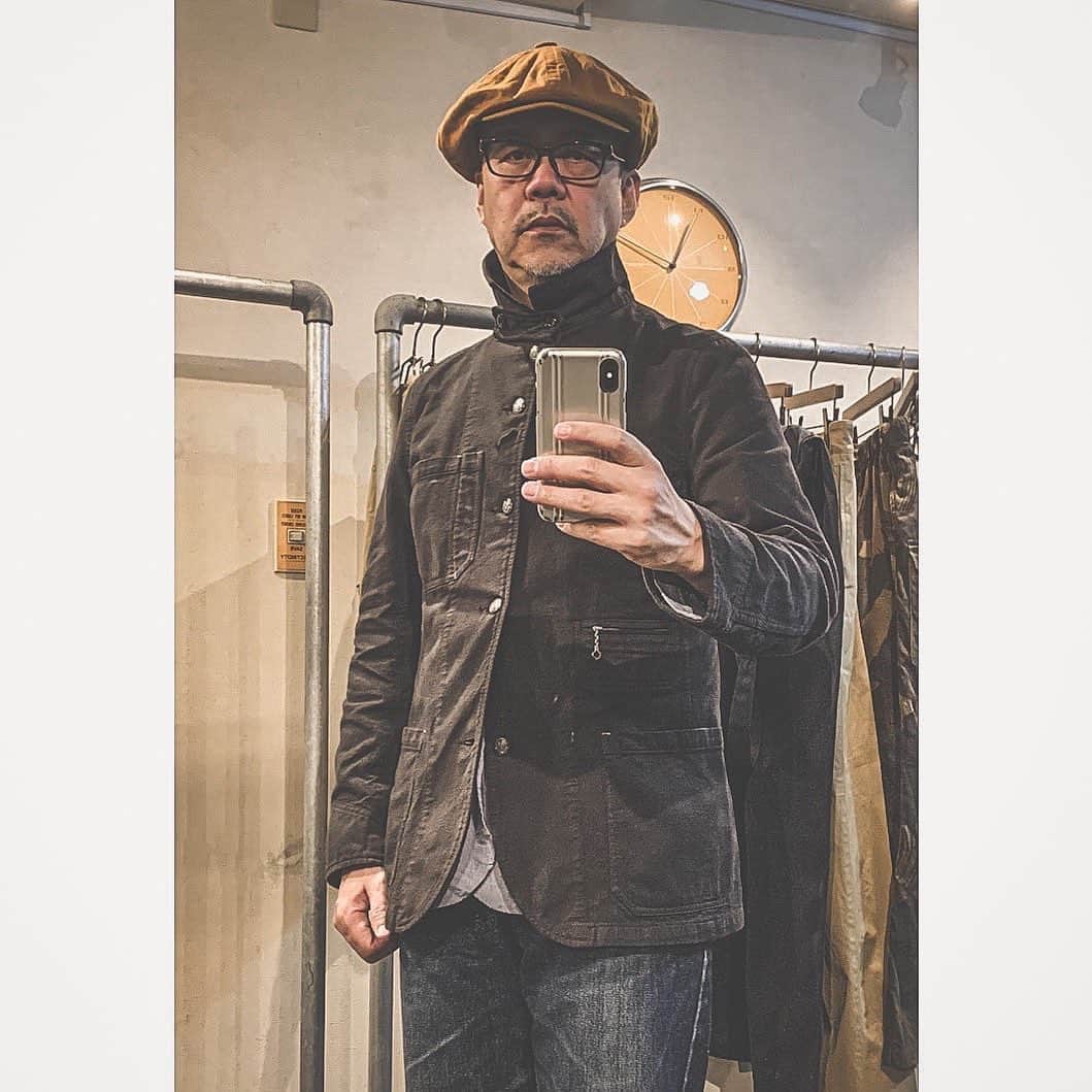 のインスタグラム：「明日(10月10日)は Soundman Weekendstore 開催日となります。 天気は良くないとは思いますが、台風直撃でなくなったのでよかったです。　 (考えてみたら去年の10月第2週も台風で開催中止しているんですよね。) 4階まで頑張って搬入します。 皆様のお越しをお待ちしております。 DATE:10月10日(土) 12:00〜19:00  PLACE:東京都渋谷区桜丘町17-9  第二昭和ビル4F  ＊画像加工して遊んでみました(笑。  #soundman #サウンドマン #2020aw #popupshop  #popupstore #mensfashion #madeinjapan  #heritagestyle #shibuya #渋谷区桜丘 #毎月第二第四土曜日 #毎月第2第4土曜日 #weekendstore」