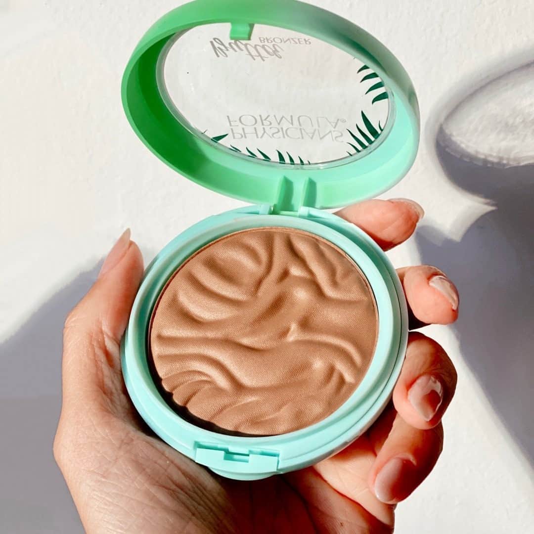 Target Styleのインスタグラム：「Our favorite for that golden hour glow.✨ Today 10/9 only, @physiciansformula Butter Bronzer is 50% off for 14 Days of Beauty Deals!」