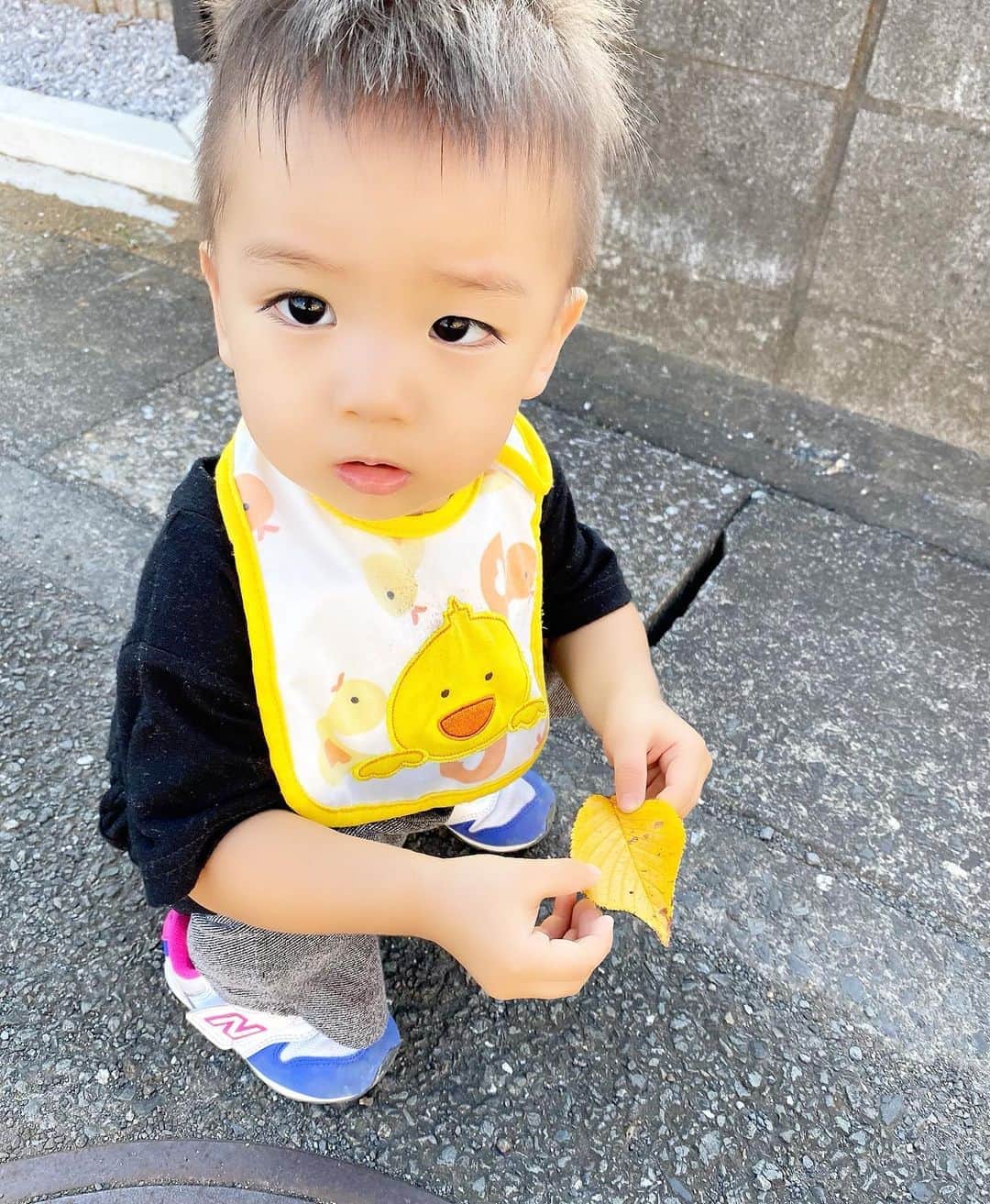 Momoeのインスタグラム：「#happy #家事 #育児 #family #家族 #boy #smile #男の子 #息子 #code #love #lucky #kids #子供 #thankyou #宝物 #ベビー #fashion #follow #心 #縁 #パパ #ママ #家族写真 #男の子ママ #赤ちゃん」