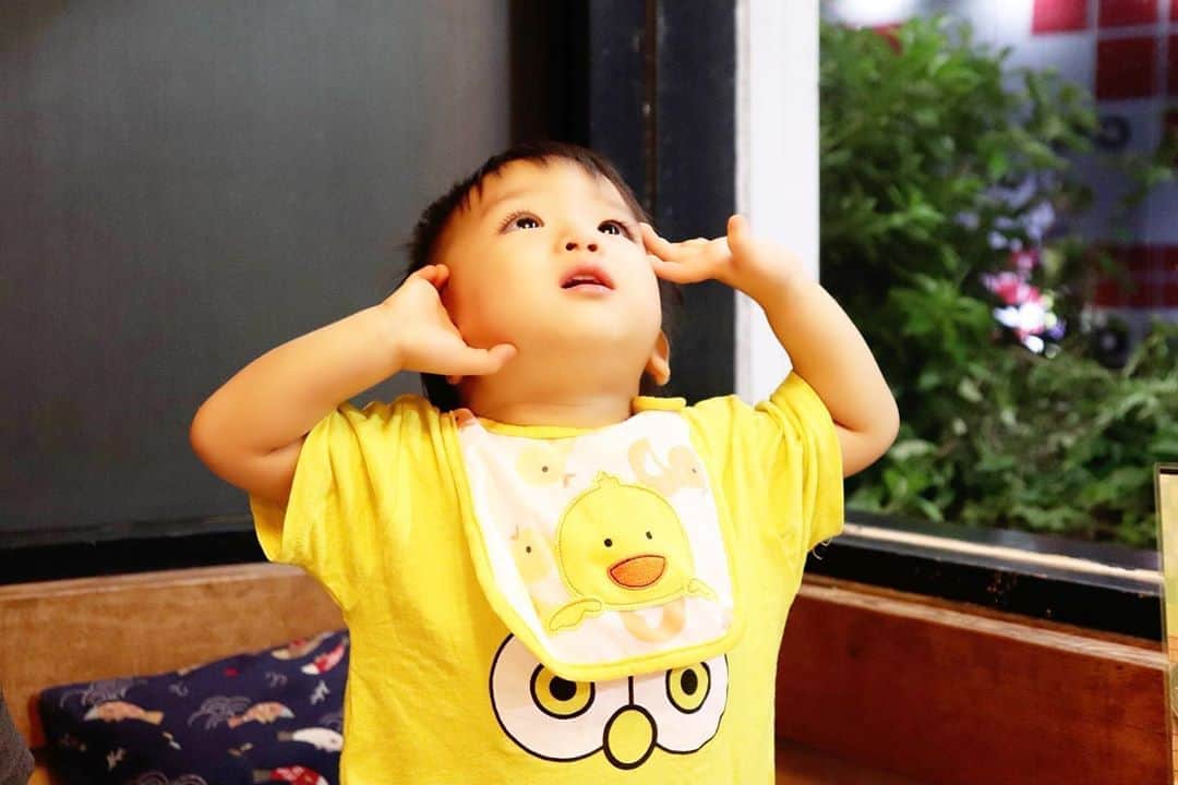 Momoeのインスタグラム：「#happy #家事 #育児 #family #家族 #boy #smile #男の子 #息子 #code #love #lucky #kids #子供 #thankyou #宝物 #ベビー #fashion #follow #心 #縁 #パパ #ママ #家族写真 #男の子ママ #赤ちゃん」