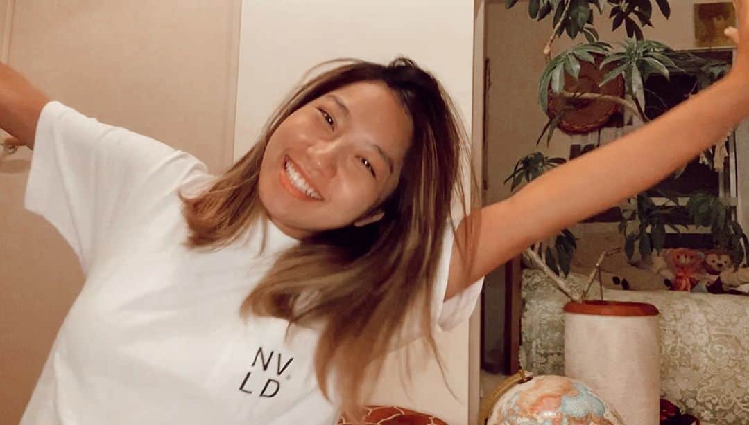 Rihwaさんのインスタグラム写真 - (RihwaInstagram)「New Vlog is up on my YouTube channel!!!!🌈🌼🦋💙 お出かけ前のルーティン？？ 焦ってするメイク、持ち物チェック、早送りモノマネ、イヤホンコードの巻き方、、意外と盛り沢山！💖😂 YouTubeのコメント欄でもコメント待ってるよ❤️  【Vlog】急がなきゃ！Rihwaのスピード身支度！ https://youtu.be/yzrJsTUFROE  #Rihwa #love #movie #vlog #youtube #makeup #メイク動画 #持ち物チェック #お役立ち #裏ワザ」10月10日 0時09分 - rihwa_official