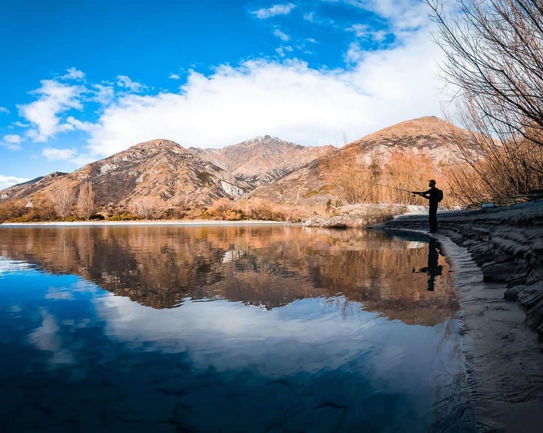 goproさんのインスタグラム写真 - (goproInstagram)「Photo of the Day: Casting into crisp Autumn air @paulsjones86 🎣 ⠀⠀⠀⠀⠀⠀⠀⠀⠀ Ready to capture life's best moments in 20 MP? Submit your best shots to GoPro.com/awards for the opportunity to take home a #GoProHERO9 Black 💥 ⠀⠀⠀⠀⠀⠀⠀⠀⠀ @GoProANZ #GoProANZ #Fishing #Fall #Autumn #Reflection」10月10日 0時25分 - gopro