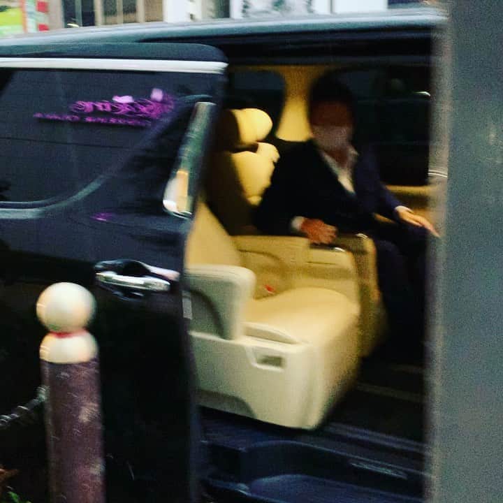 のインスタグラム：「初めて今里のあじ平！ 人生の師匠中村団長！ 伝説の番長朴泰弘先輩！ 山根会長 ハウスクリエイト社長 高橋知哉ヘビー級ボクサー」