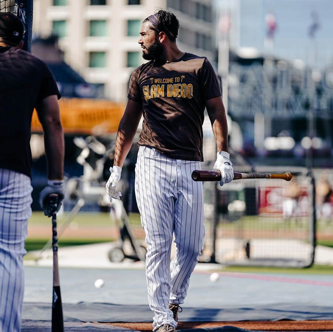 エリック・ホズマーのインスタグラム：「We’ll be back. @padres」