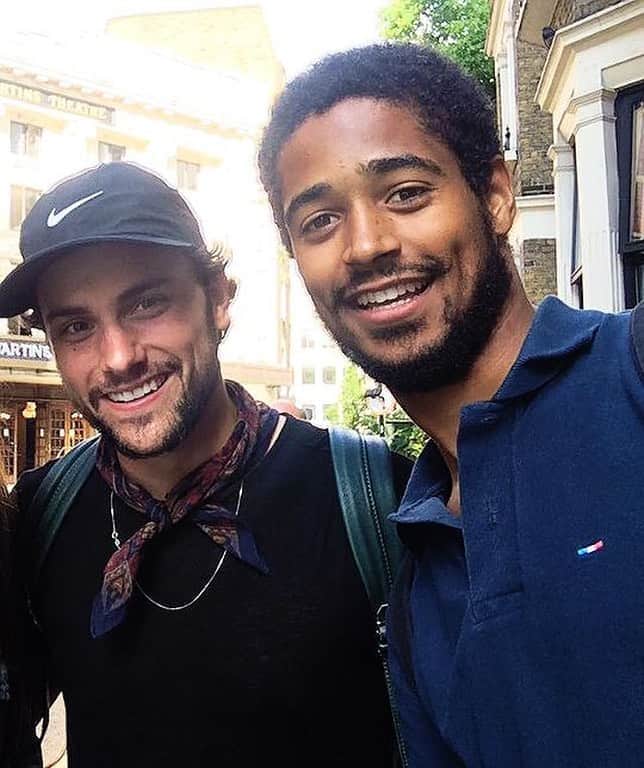 ジャック・ファライーのインスタグラム：「My mate Alfred is presenting an appeal on the BBC for a charity in the UK called Shakespeare Schools Foundation. Listen to him on the BBC and find out about their work with kids in the UK.  @SSF_UK #R4Appeal   bit.ly/CSSF-Radio4」