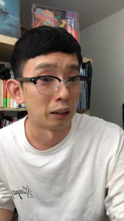 芦沢統人のインスタグラム：「リクエストでひとり芝居  11分頃〜 ①変身が中途半端なヒーロー  24分45秒頃〜 ②臨時校長  34分頃〜 ③試着しているお客さんの服が似合っていないのを伝えたいアパレル店員  49分頃〜 ④ライブ終わったあと歌詞間違えまくって反省しているボーカル  63分頃〜 ⑤日本代表を上から見ていた老夫婦」
