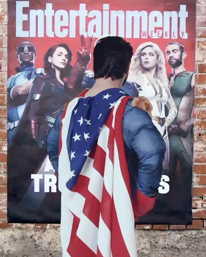 ラズ・アロンソのインスタグラム：「Who trolled who better, on the @entertainmentweekly cover??? #TeamBoys or #TeamSupes ? U decide!!!!」