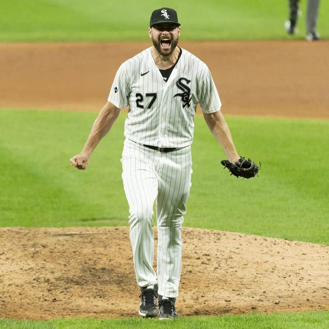 シカゴ・ホワイトソックスさんのインスタグラム写真 - (シカゴ・ホワイトソックスInstagram)「Counting down the days until White Sox baseball returns... 📆  What was your favorite moment from the 2020 season?」10月10日 1時32分 - whitesox