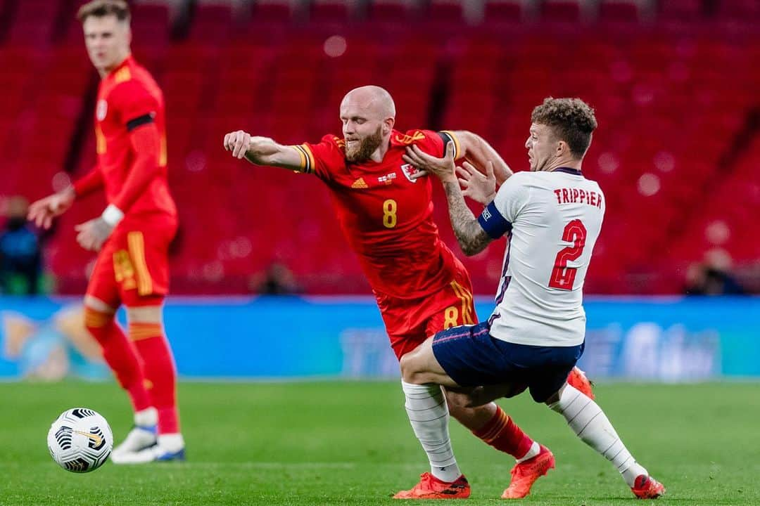 ジョナサン・ウィリアムズのインスタグラム：「Frustrating result last night but an important experience. All focus onto Sunday now 🏴󠁧󠁢󠁷󠁬󠁳󠁿 #togetherstronger」