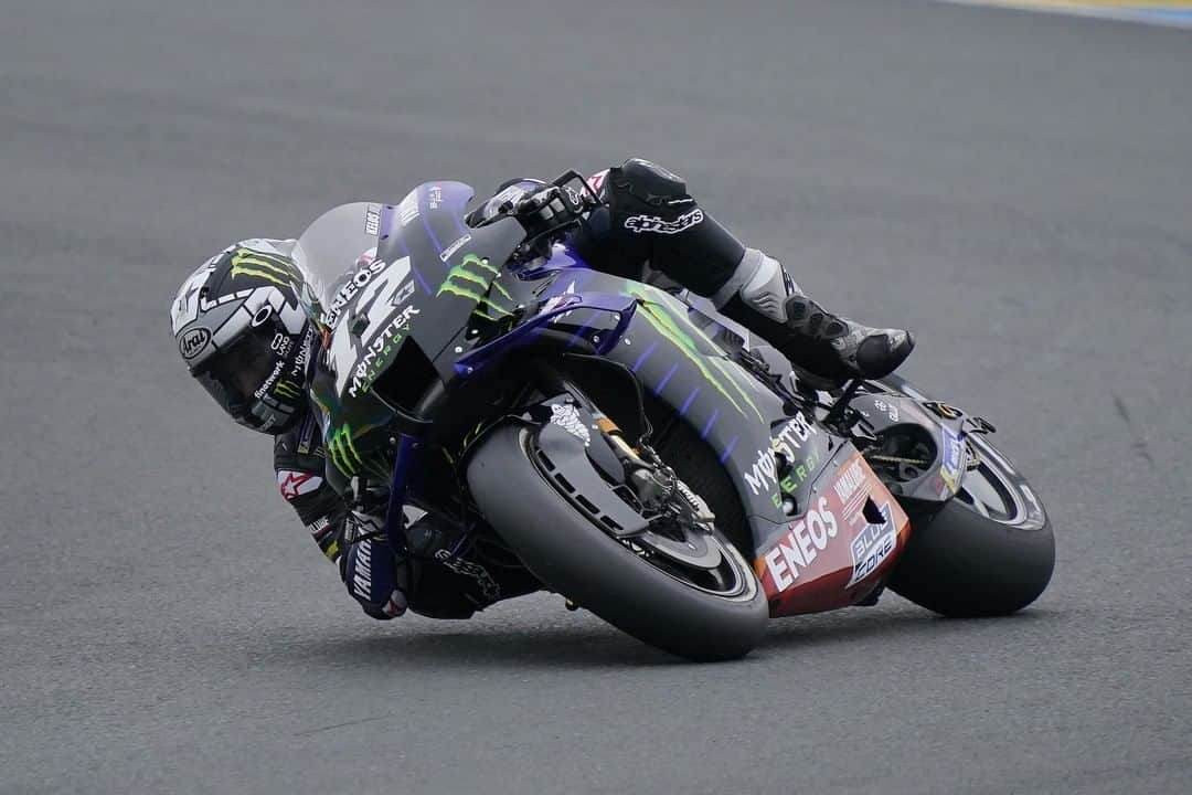 YamahaMotoGPさんのインスタグラム写真 - (YamahaMotoGPInstagram)「💬 @maverick12official, #FrenchGP Combined FP1 + FP2 Result - P2:  "I‘m happy that I already have a provisional place in Q2. Today was positive, and I felt good overall. For sure, there‘s still work to do, but as we couldn‘t push 100% with these track conditions, we don‘t know for sure if the bike is good like it is or if it needs further changes. But what I like about the bike is that I could ride fast, both on a wet and on a drying track, which is always very important. I hope for better weather tomorrow, so we can fully push, because I love this track and I want to ride at my best here."  #MonsterYamaha  #MotoGP」10月10日 1時35分 - yamahamotogp