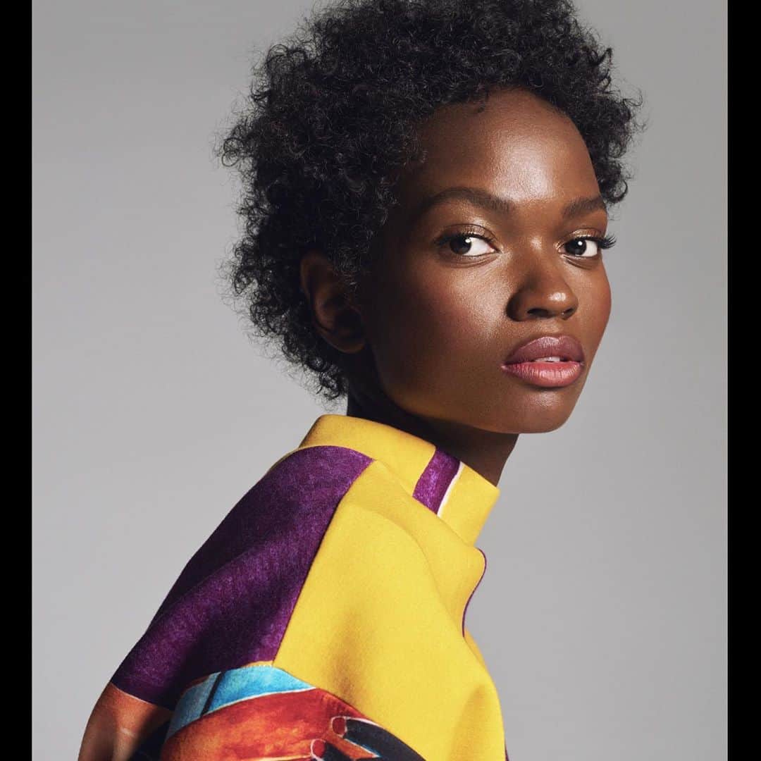 デレク ラムのインスタグラム：「Beautiful portraits by photographer Sharif Hamza and fashion editor Anatolli Smith accompanying Ashley Weatherford’s story about the CROWN act, which prohibits discrimination against people based on their natural hairstyles in California. @harpersbazaarus」