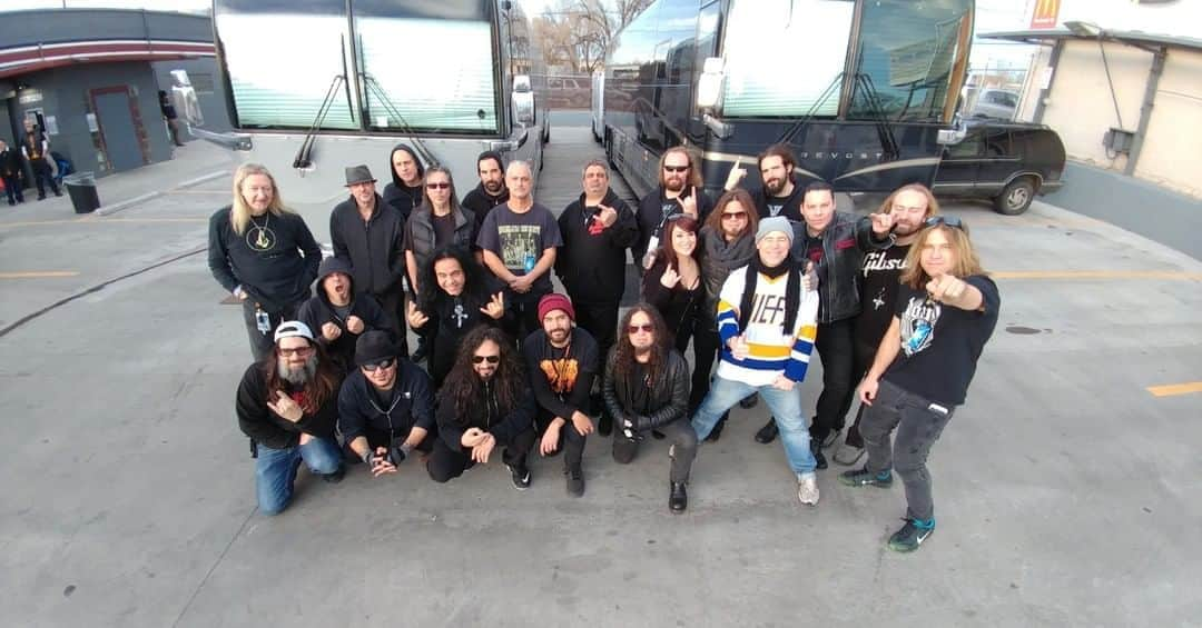 Queensrycheさんのインスタグラム写真 - (QueensrycheInstagram)「#fbf - with Armored Saint, Midnight Eternal and all crew on the last night of our last show together back in December of 2016 🤘 #queensryche #flashbackfriday #armoredsaintband #midnighteternalband #lastnight #lastshow #memories #goodtimes #epictour #greatfun #lotsoflaughs #greatpeople #greatcrew #wemissthis #wemissyouall #lookingforwardtotour #fingerscrossedfor2021🤞」10月10日 2時50分 - queensrycheofficial