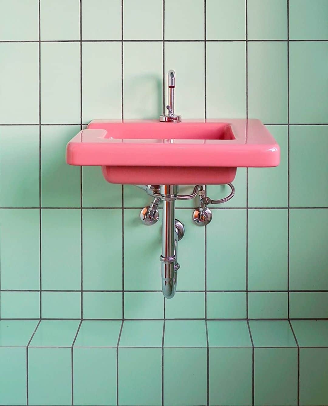 AnOther Magazineさんのインスタグラム写真 - (AnOther MagazineInstagram)「Enviable pink and mint interiors captured by Swedish photographer, designer and self-proclaimed “colourist” @teklan 💞  #AnOtherInterior⁠⠀」10月10日 3時20分 - anothermagazine