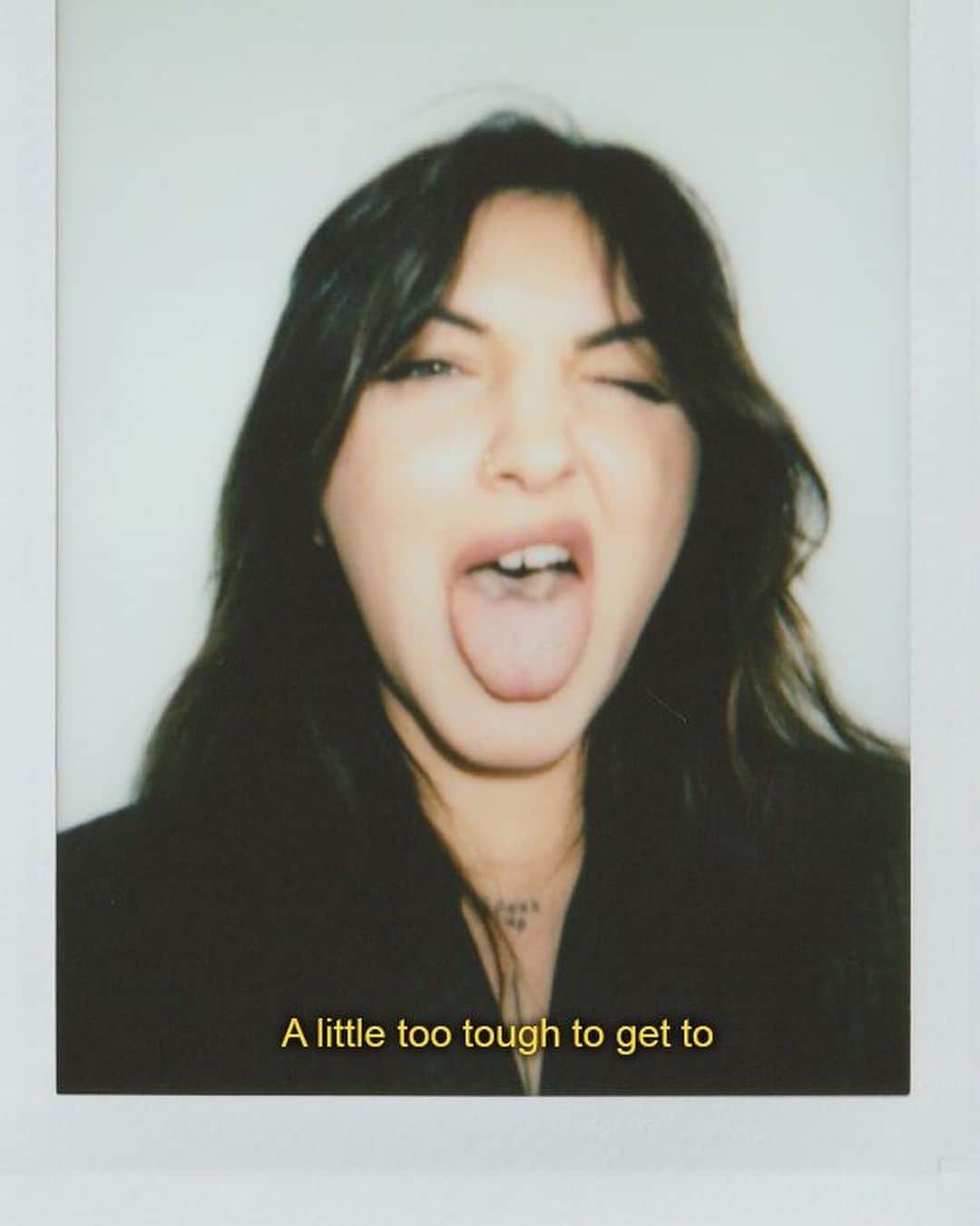 Julia Michaelsのインスタグラム：「Share your LLT emotions with me!! Tag me and I’ll share my favs 💃🏻💄 #lielikethis」